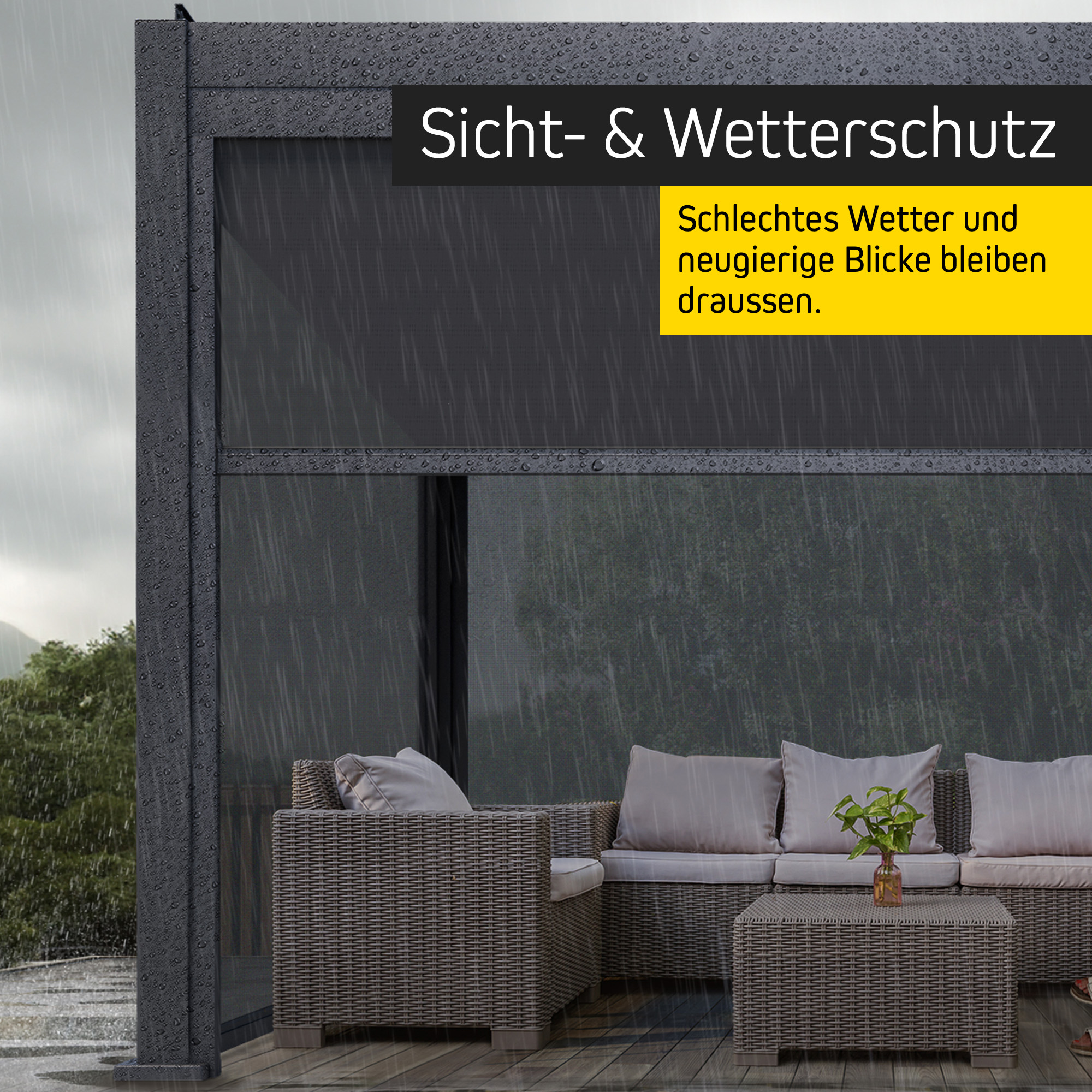 Pergola mit Lamellendach, bietet Sicht- und Wetterschutz, Möbel darunter aufgestellt