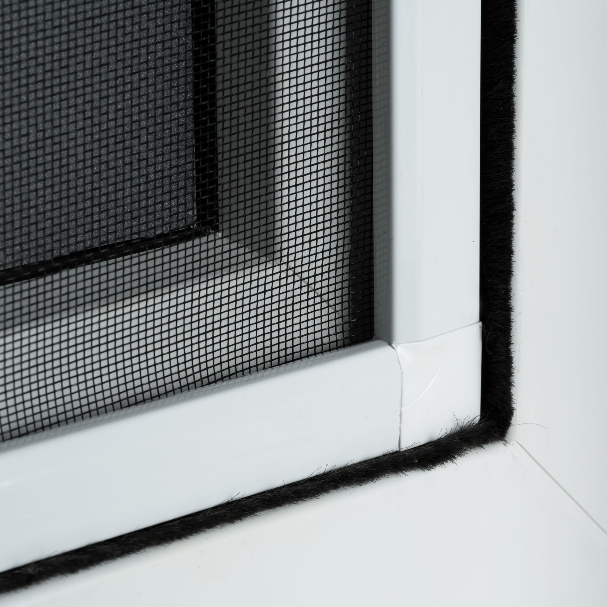 slider_image_019228920e6c75579157394489c9d362 Nahaufnahme eines Rahmens mit integriertem Gitter und Dichtungselementen
