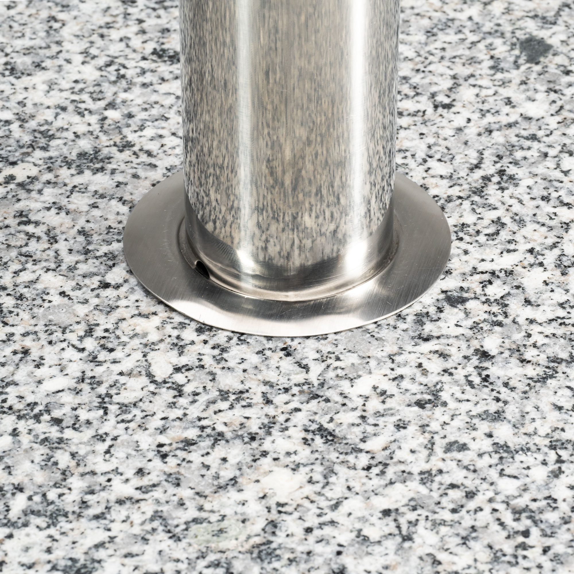 Quadratischer Schirmständer aus Granit mit Rollen für Sonnenschirme
