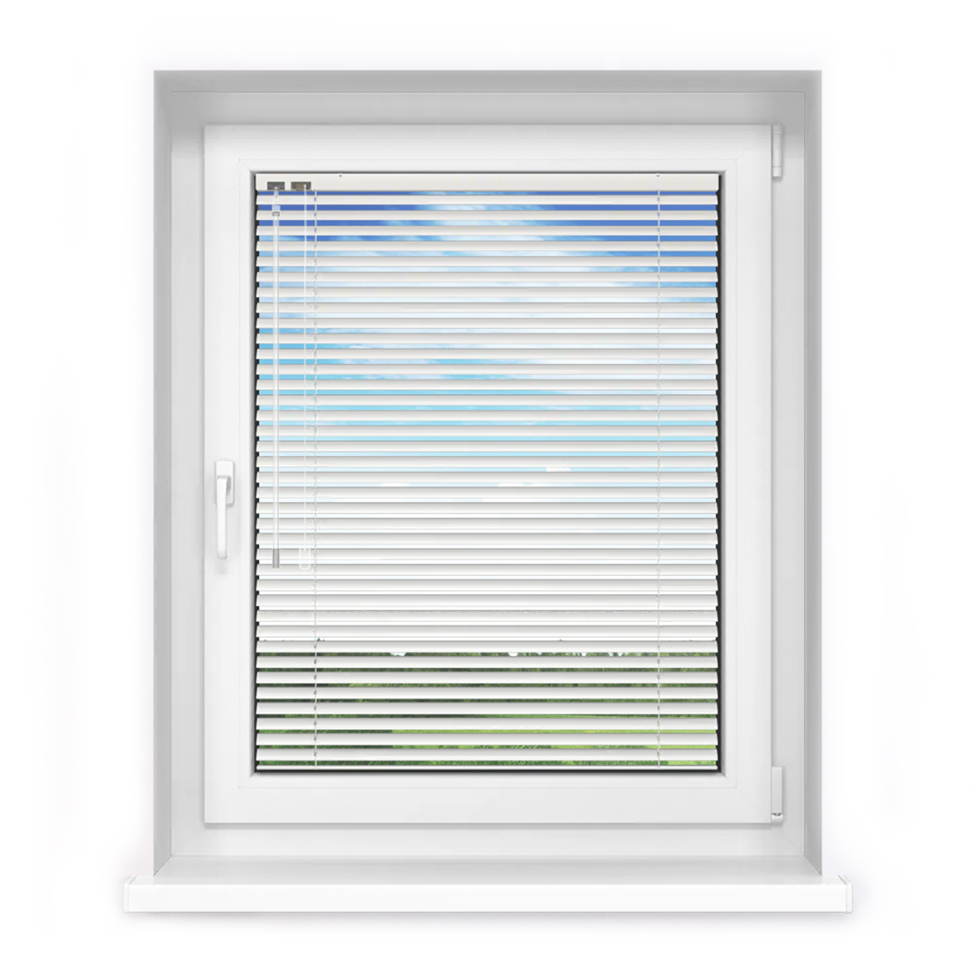 Aluminium-Jalousie an einem Fenster zur Lichtregulierung und Sichtschutz