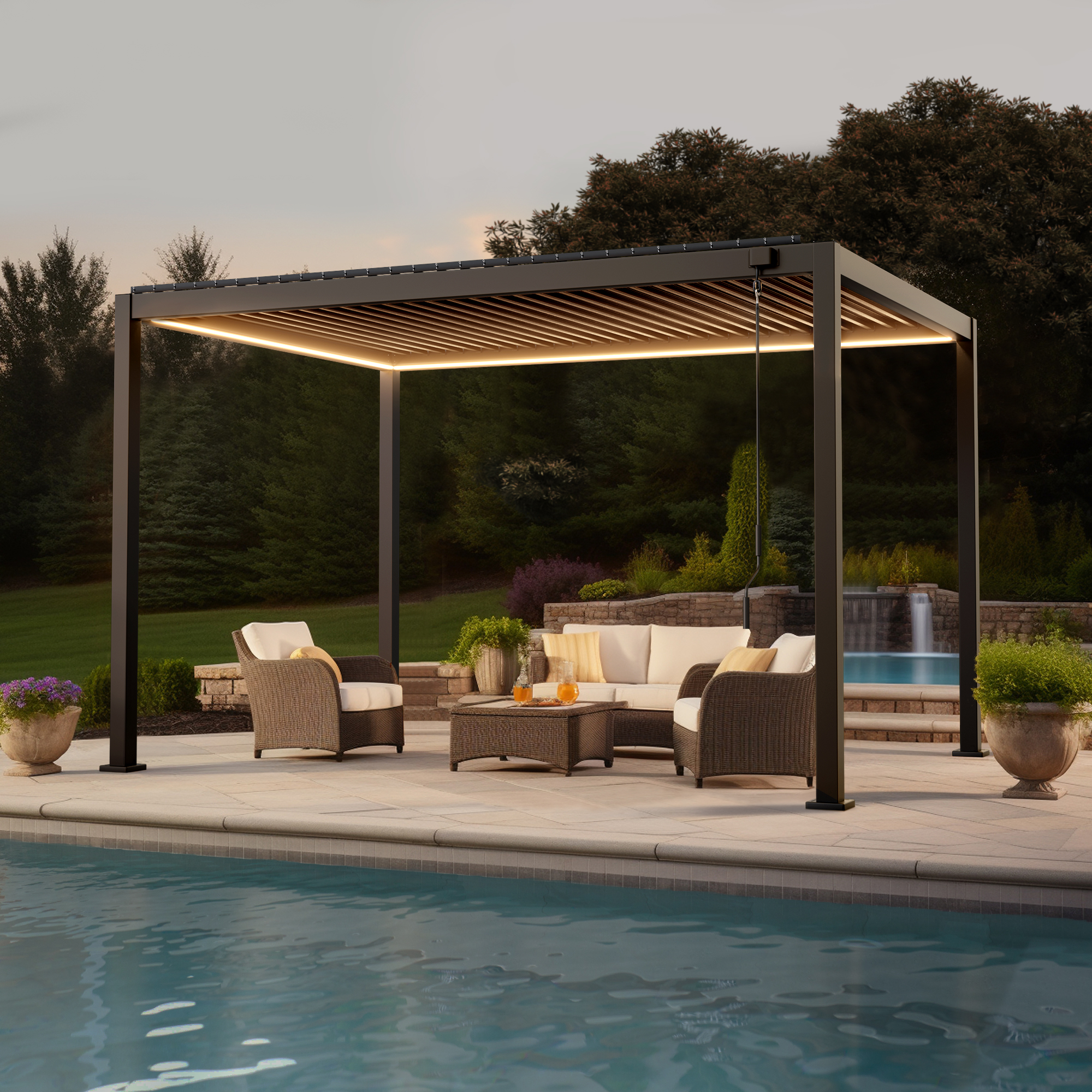 LED-Lichterset an Pergola mit Lamellendach über Sitzbereich im Freien