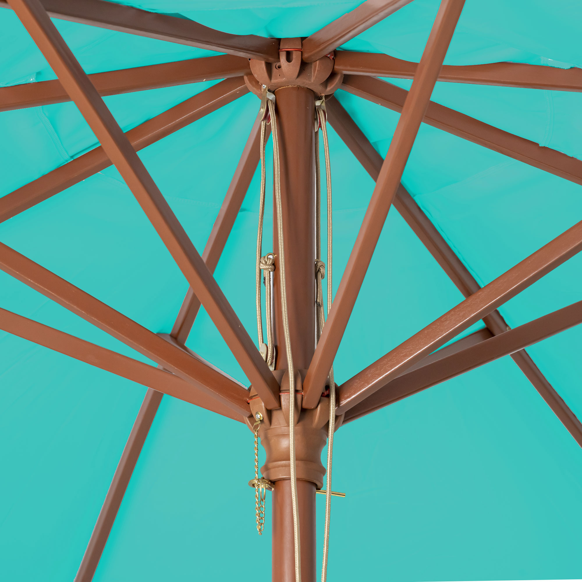 Knickbarer Holz-Sonnenschirm mit Streben und Seilmechanismus zur Stabilisierung und Anpassung