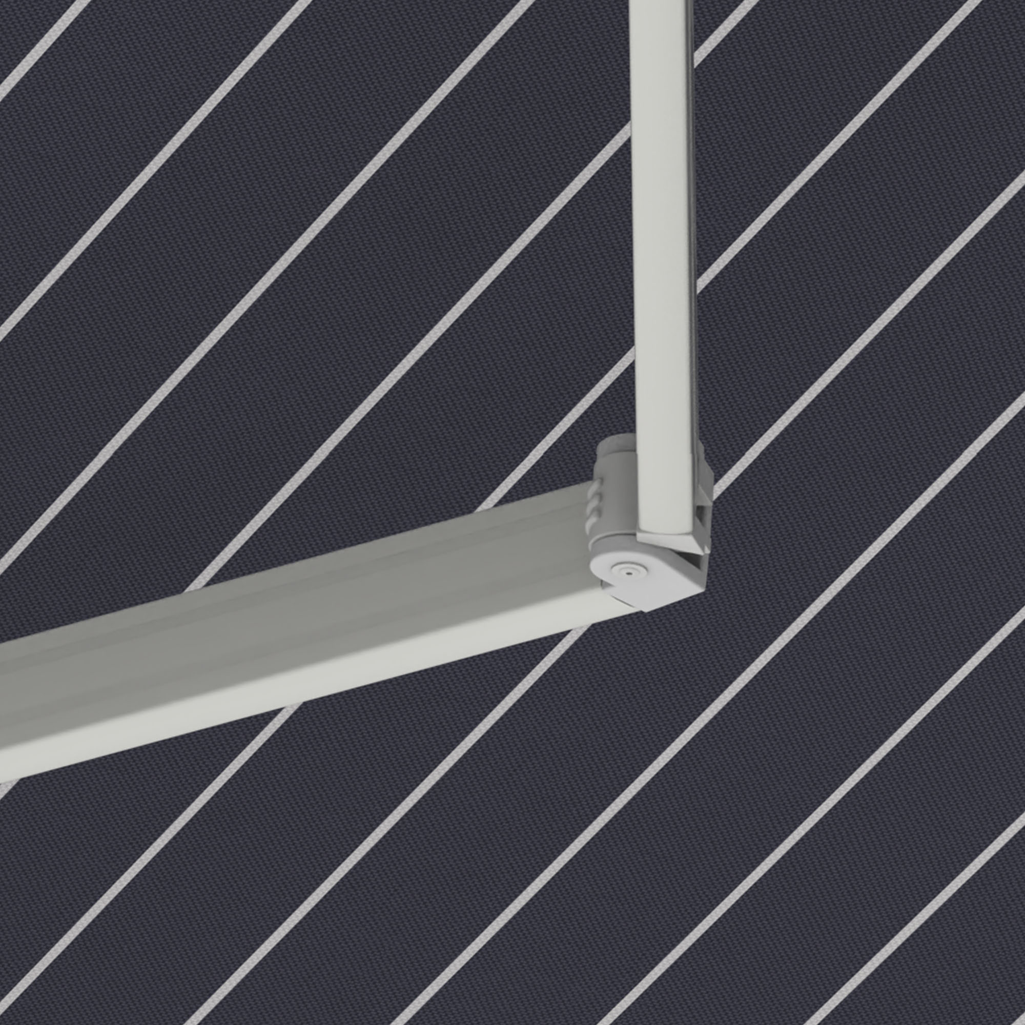 slider_image_01929043c2897d10903162b7543094e9 Kassettenmarkise mit Gelenkarm und gestreiftem Tuch im Hintergrund