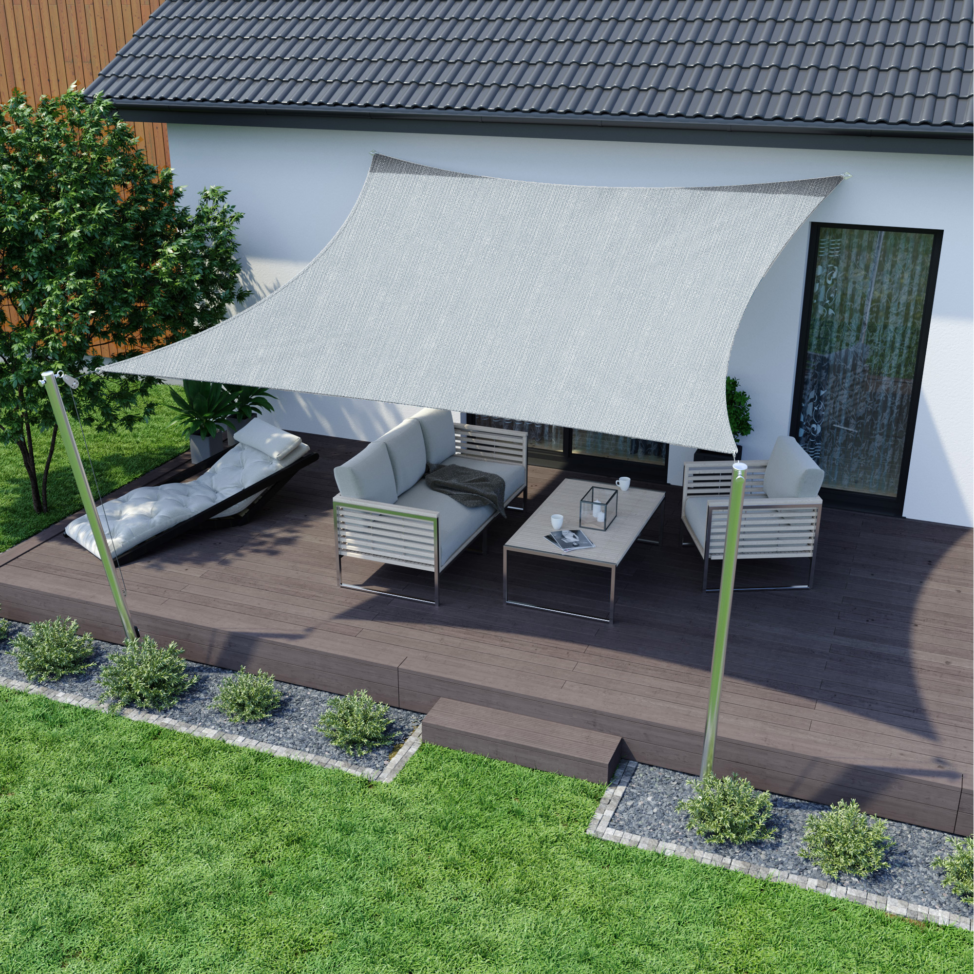 Sonnensegel über Terrasse mit Sitzgruppe, bietet Schatten und Schutz, atmungsaktives Material