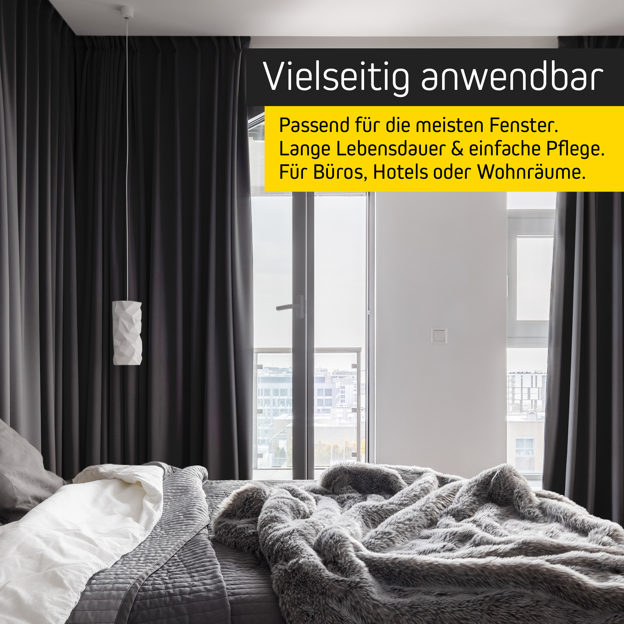 Brandschutz-Vorhang mit Kombiband in modernem Raum, geeignet für Fenster in Büros oder Hotels