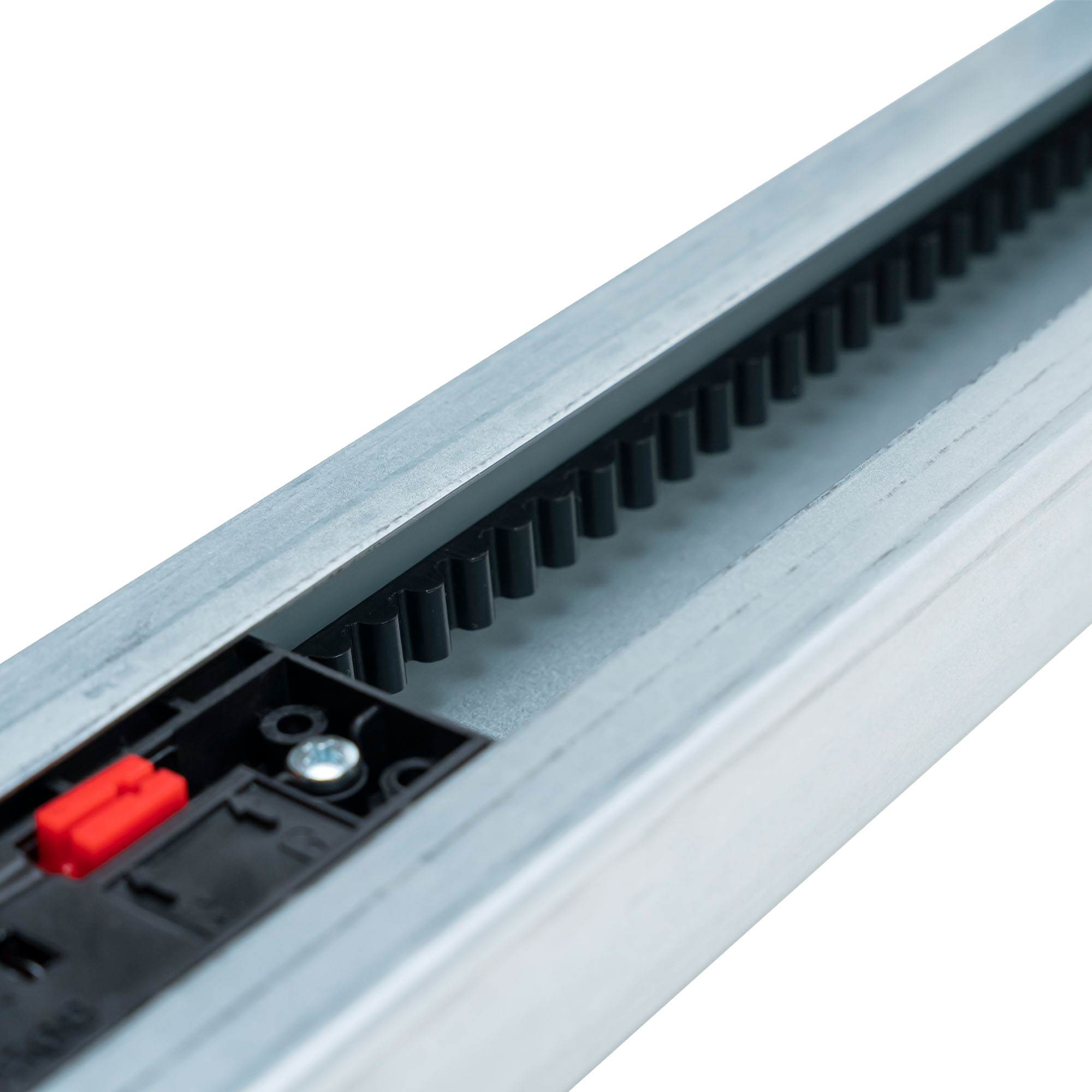 Garagentorantrieb mit Kettenmechanismus und elektronischen Komponenten in Metallgehäuse