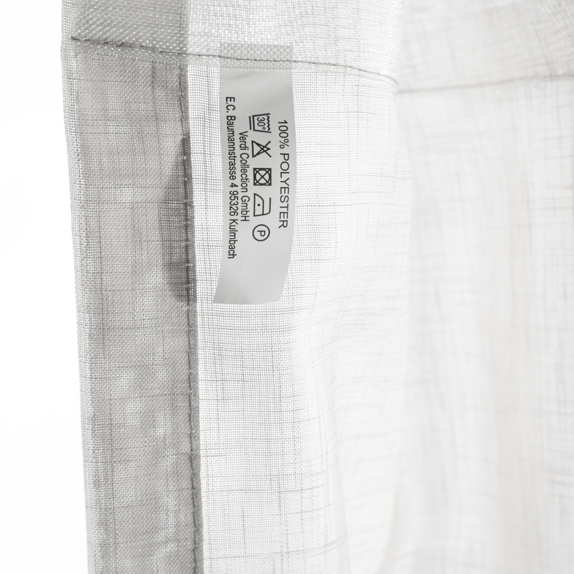 Gardine mit Schlaufenband und Leinen-Optik, Detailansicht des Materials und Etiketts