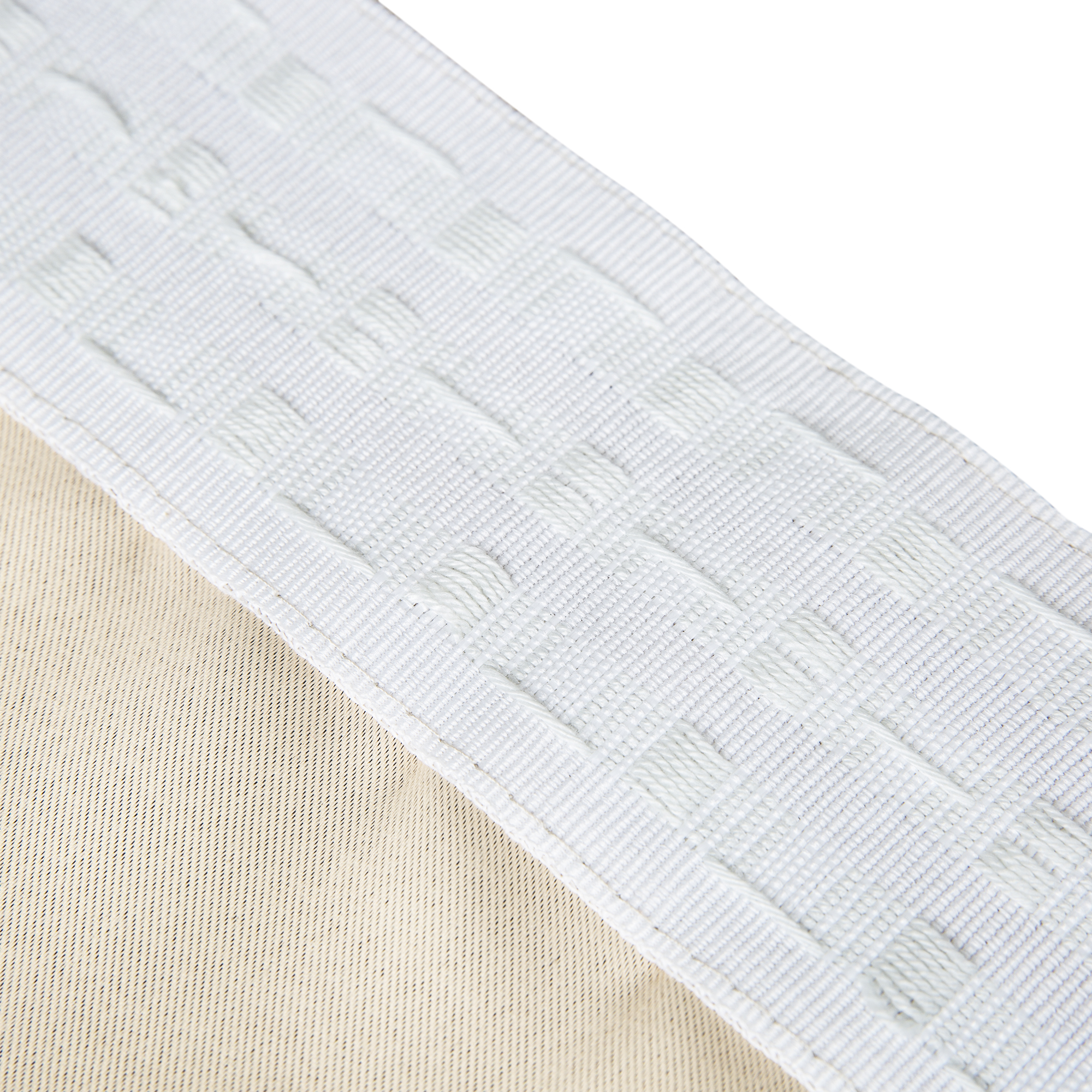 slider_image_003a269fe53c4bbab940d734850cfd54 Nahaufnahme eines Vorhangs mit Kräuselband zur Befestigung an einer Gardinenstange