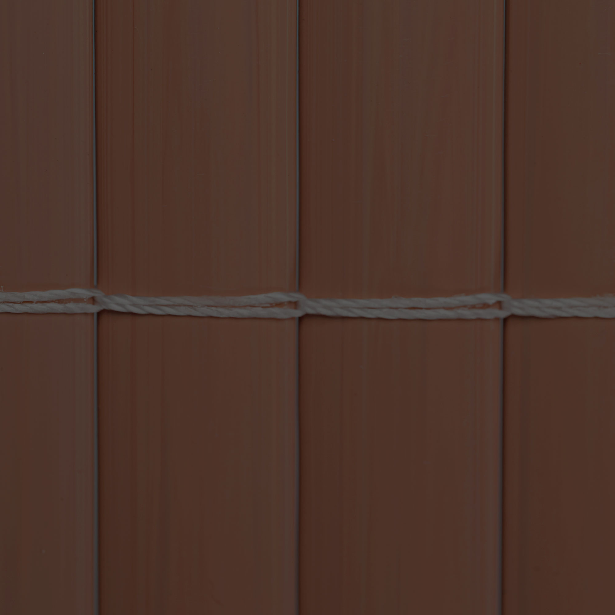 slider_image_527fda0979684561b661cfefc73996cb Gitterstruktur mit horizontalem Draht, geeignet für Zäune oder Abgrenzungen