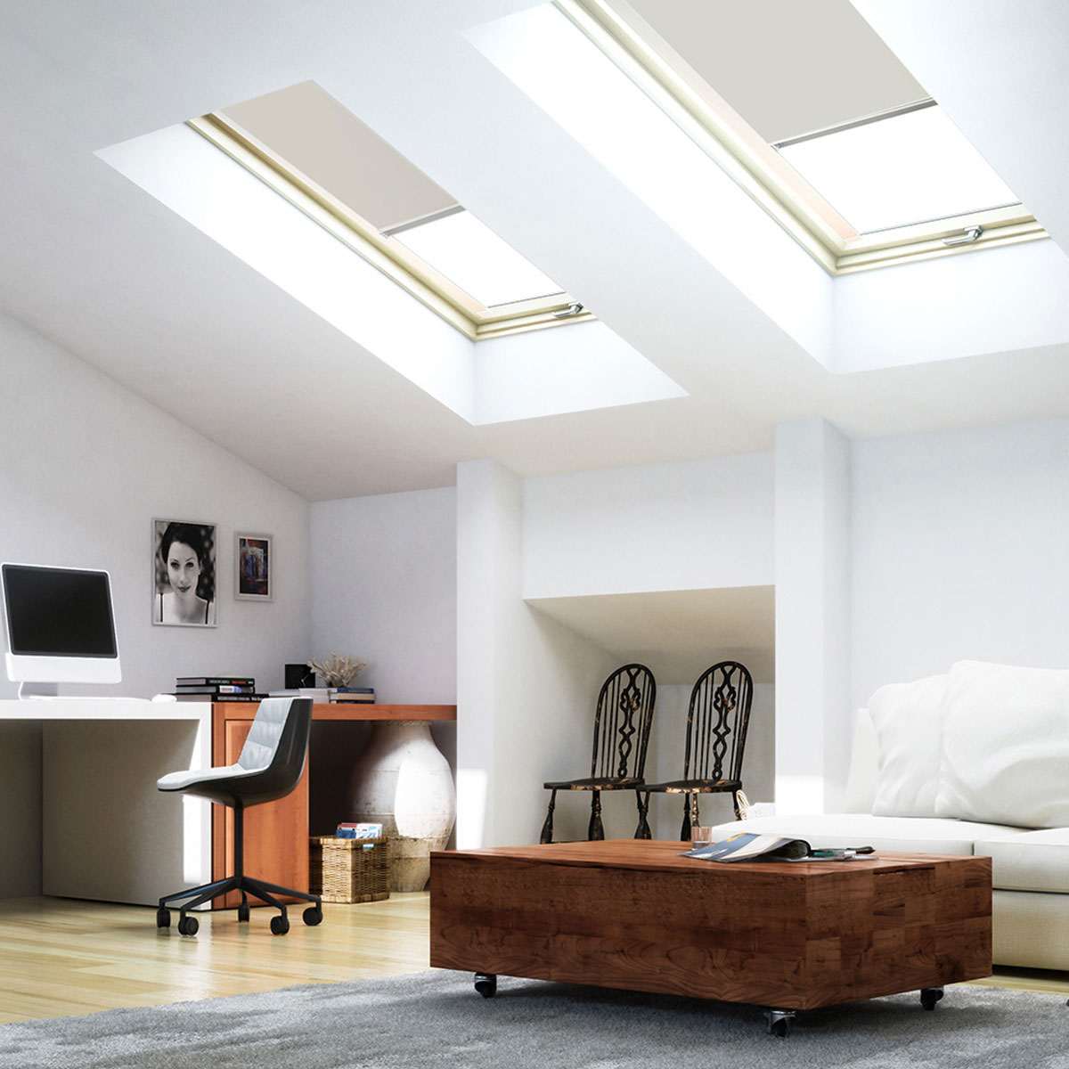 Modernes Wohnzimmer mit Schreibtisch, Stuhl, Sofa, Couchtisch und Dachfenstern