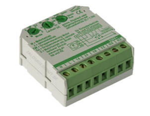Trennrelais KN mit mehreren Anschlussklemmen und Beschriftungen auf der Oberseite