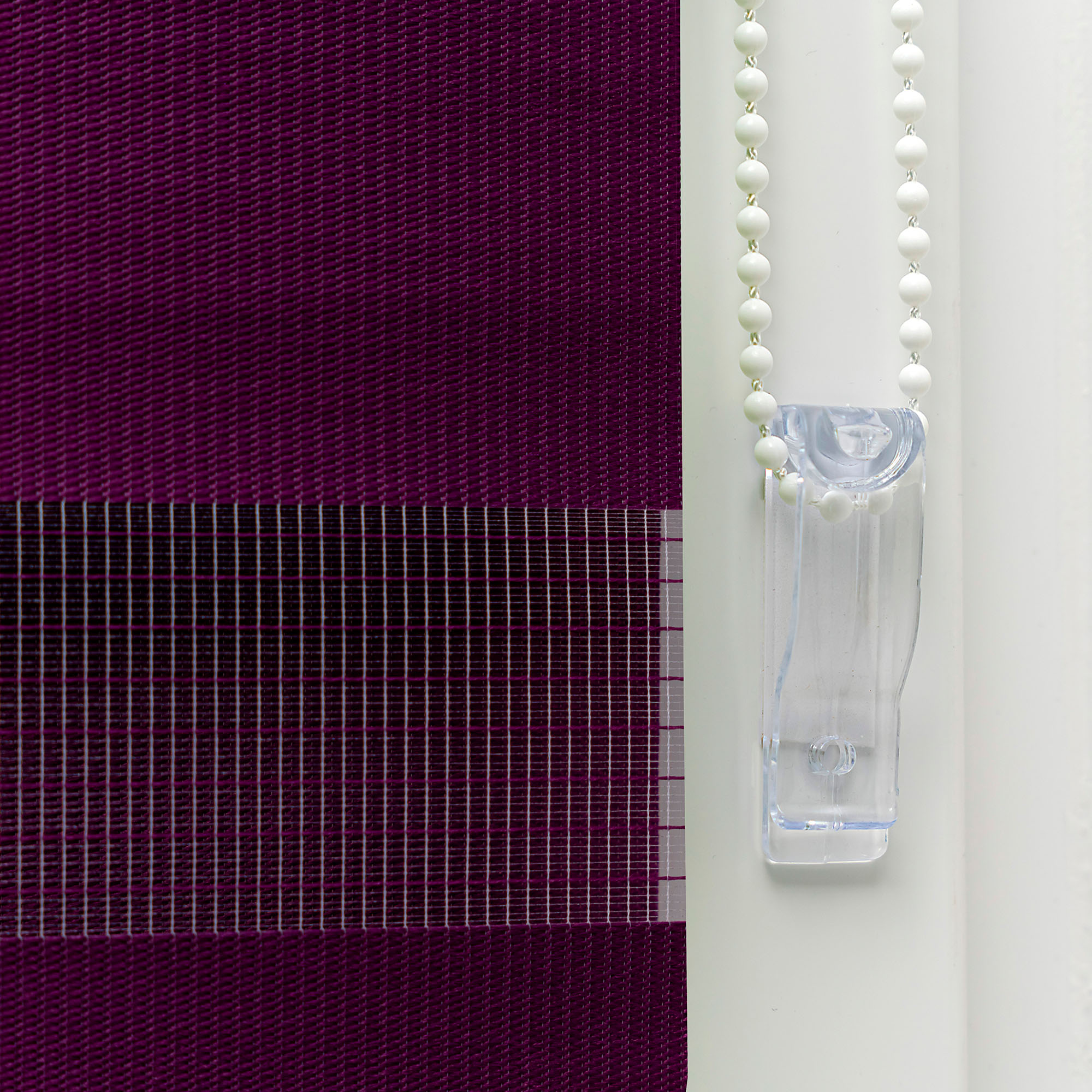 slider_image_c70779e47e21486da02102a49c10793e Klemmfix Doppelrollo mit Kettenzug und transparentem Halter an Fensterrahmen befestigt