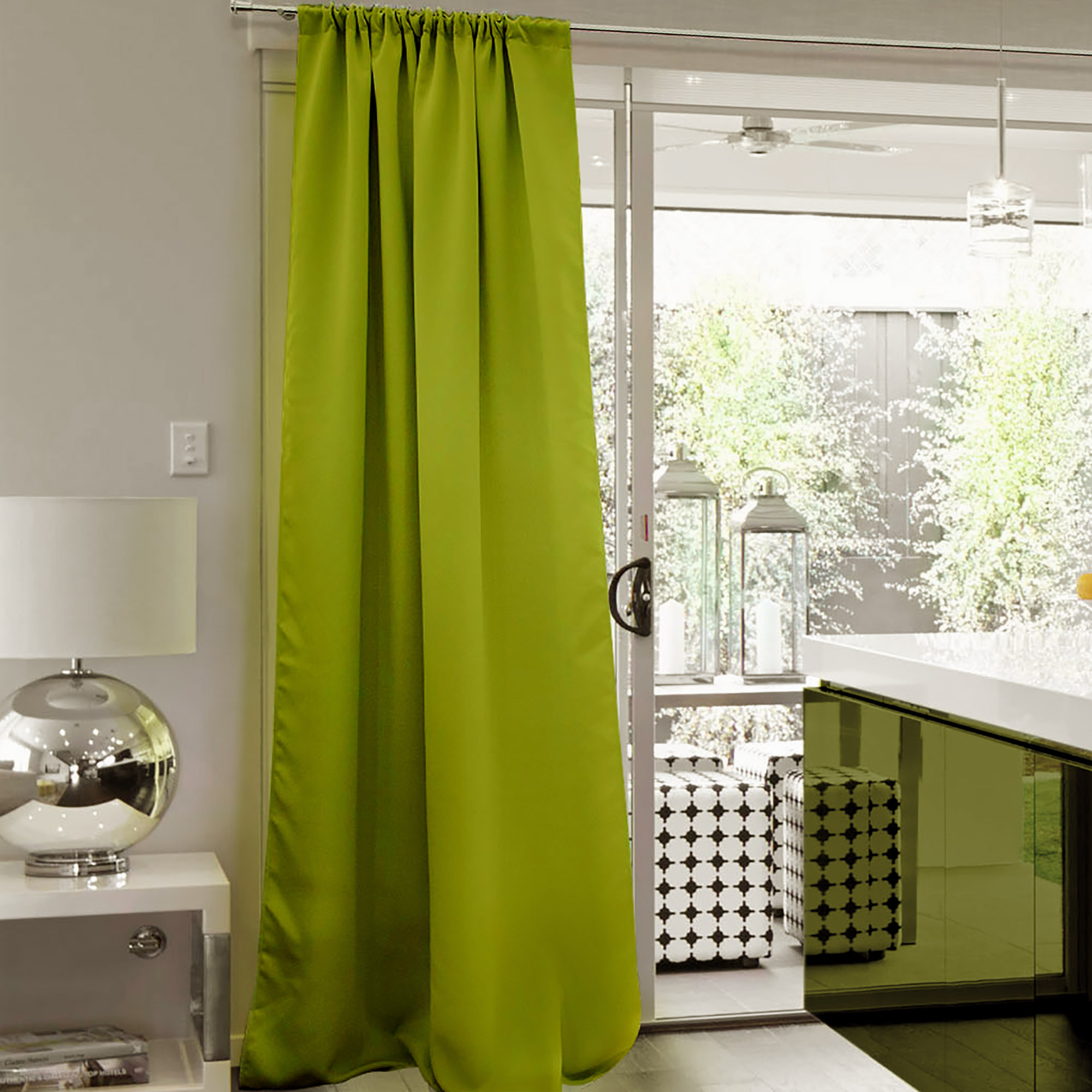 slider_image_44039cbe31ca465fad16273d2dbb6cb0 Vorhang mit Kräuselband an Terrassentür in moderner Küche