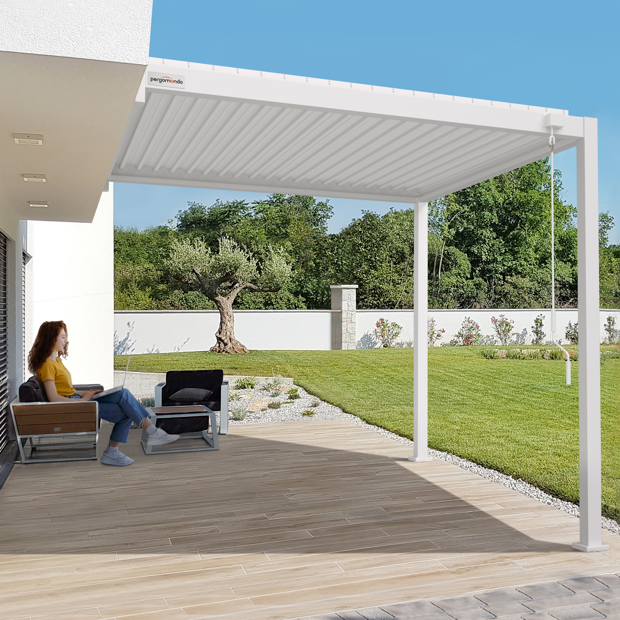 Wandmontageset für Pergola mit Lamellendach auf Terrasse montiert