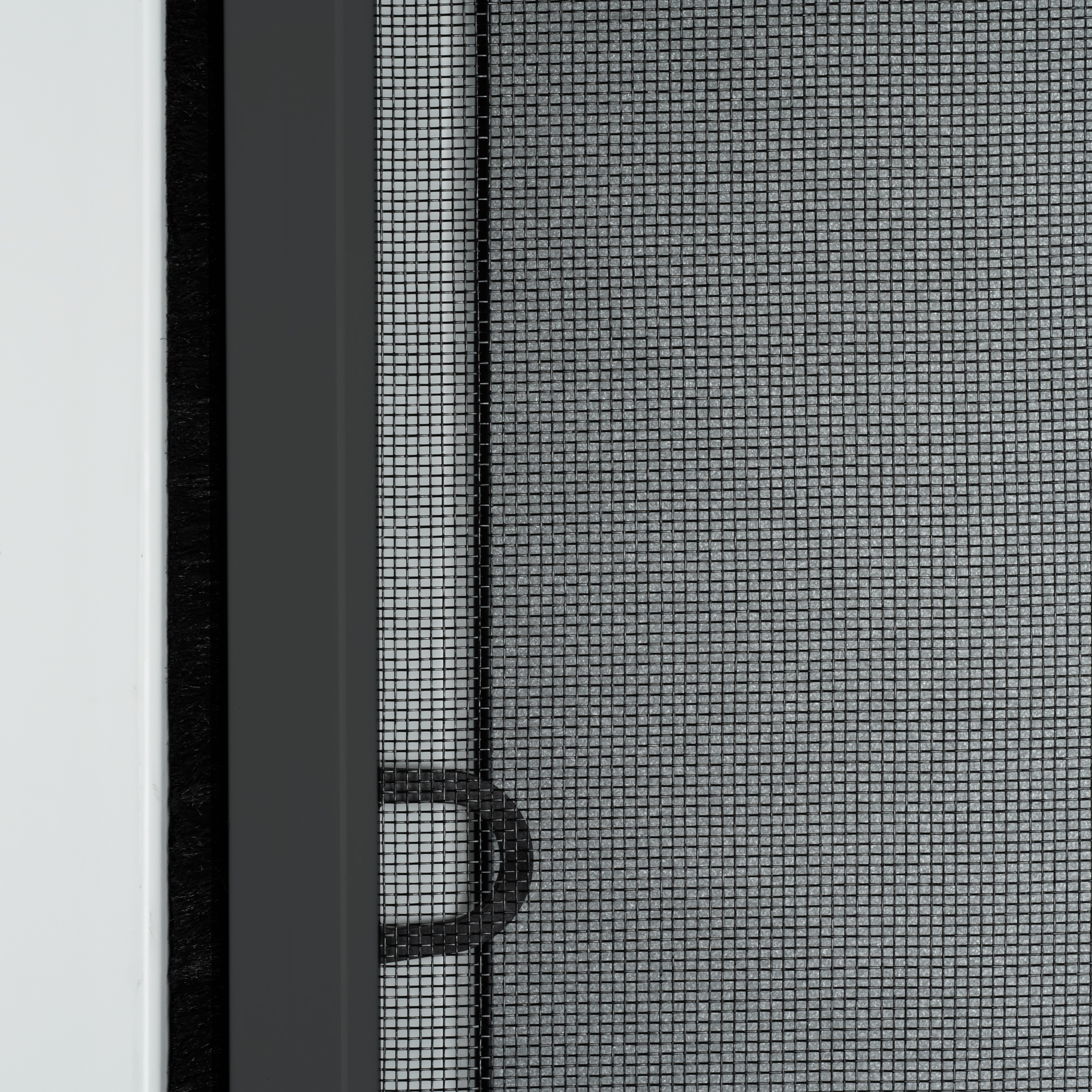 Insektenschutz-Spannrahmen mit Netz und Rahmenstruktur