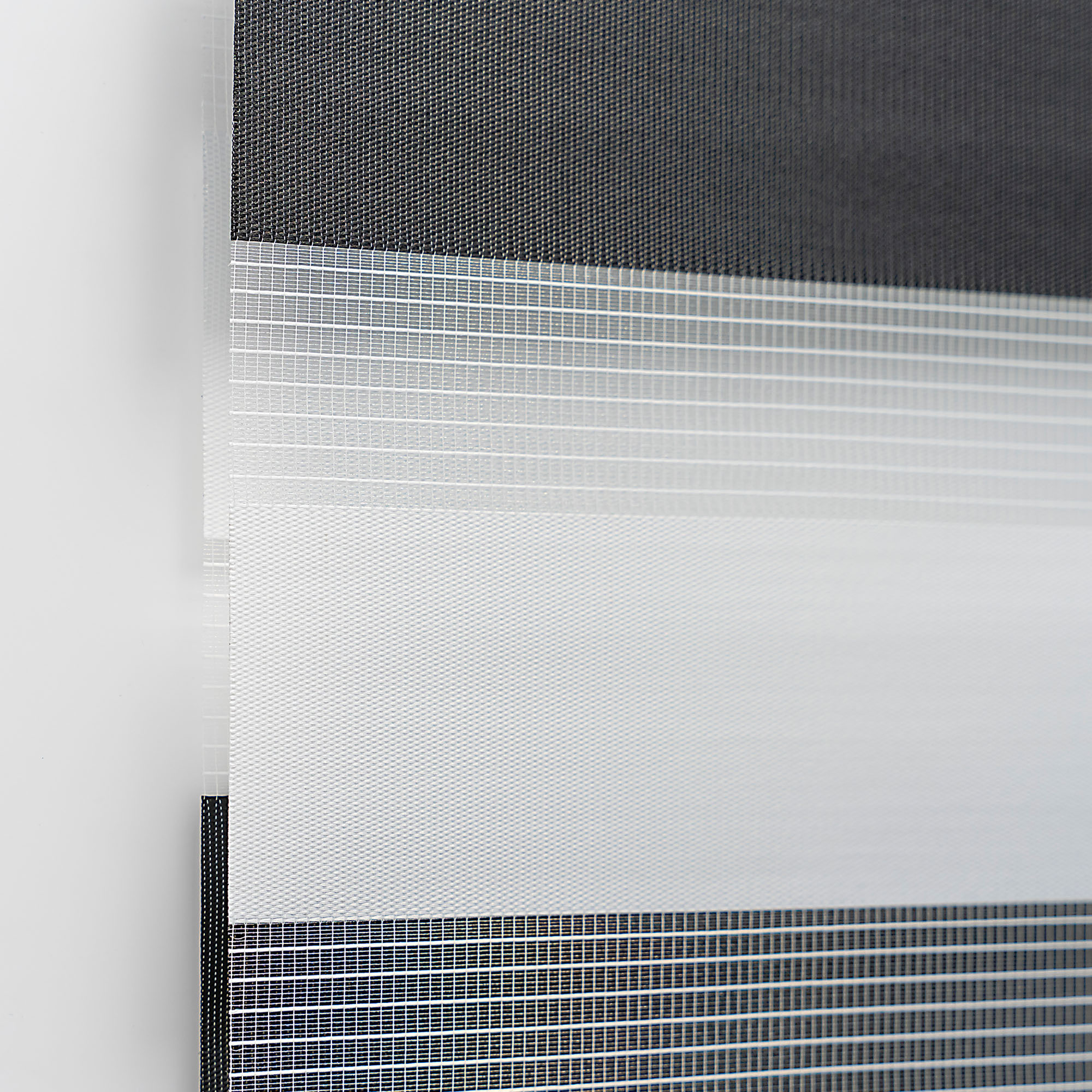 Klemmfix Doppelrollo mit abwechselnden transparenten und blickdichten Streifen