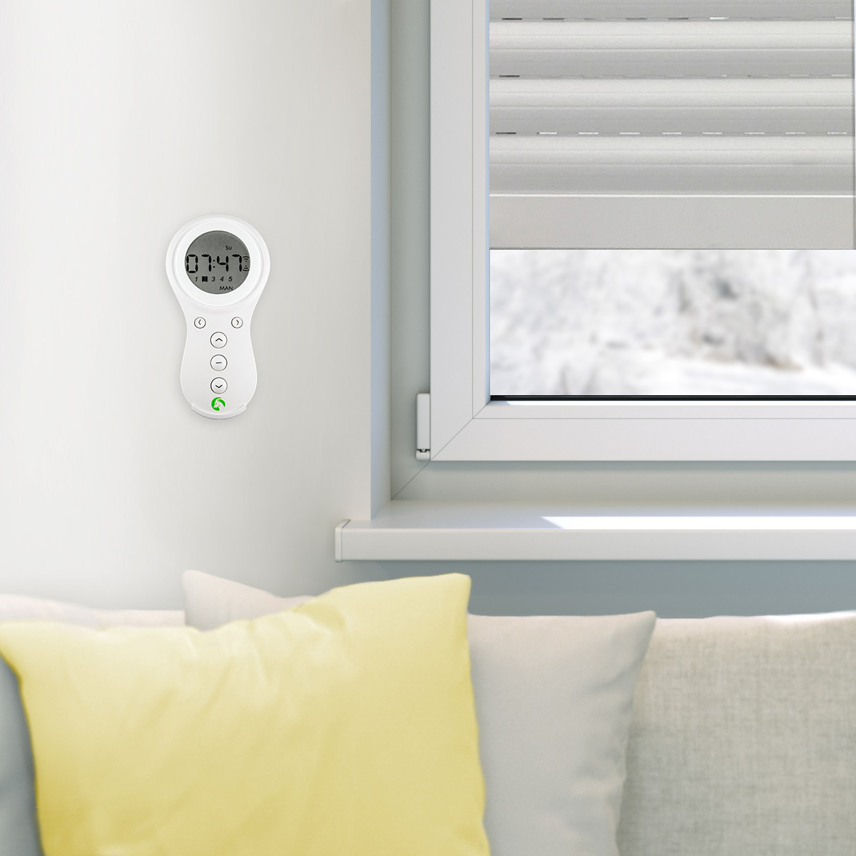 slider_image_019256b812c67f758ebeb055515f0d54 Funkhandsender an der Wand neben einem Fenster mit geschlossenen Jalousien