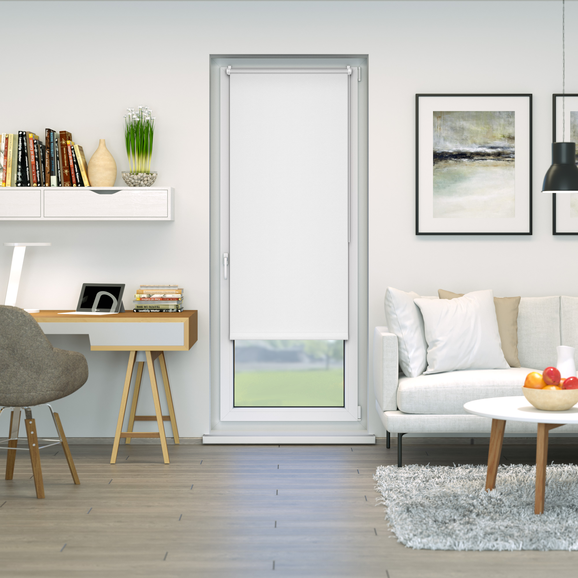 Verdunkelungsrollo an Fenster in modernem Wohnzimmer mit Sofa, Tisch und Schreibtisch