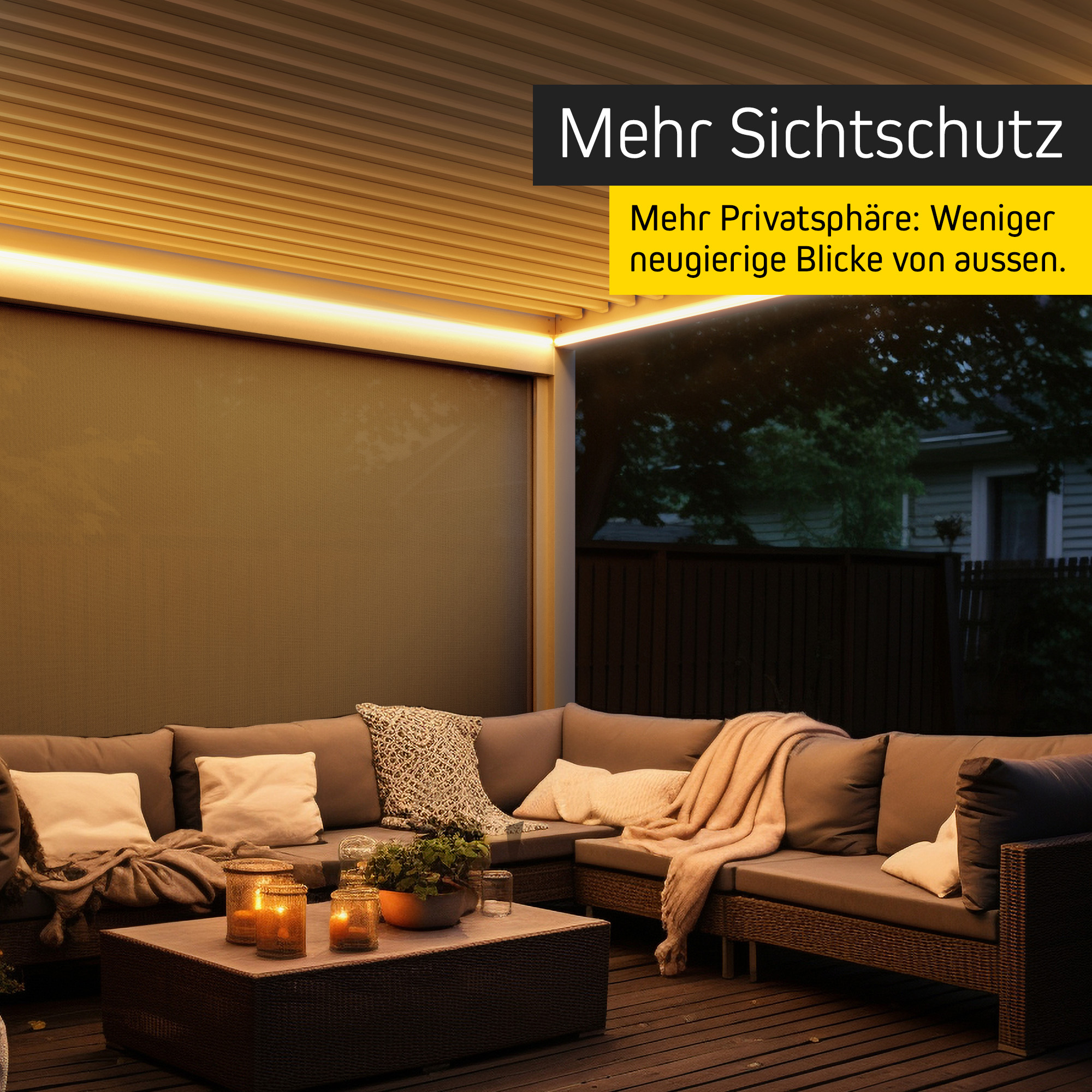 Screen-Rollo an Pergola mit Lamellendach für Sichtschutz und Privatsphäre im Außenbereich